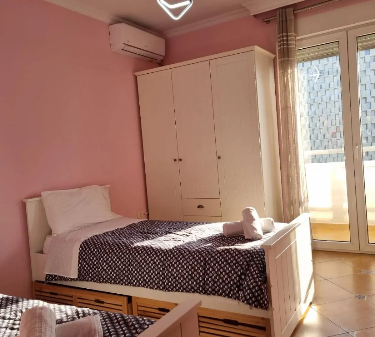 Sandra'S Apartment In Tirana Center 0*,